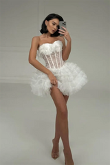 Elegant White Sweetheart Strapless Sleeveless Tulle Lace Homecoming Dresses Mini With Pleats