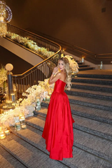 Luxurious Red Sweetheart Strapless Sleeveless Satin Prom Dresses A-Line With Zipper Pleats