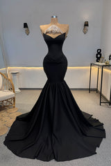 Romantic Black Strapless Sleeveless Satin Mermaid Prom Dresses Column With Pleats