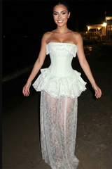 Glamorous Strapless Sleeveless Lace Prom Dresses Floor Length With Zipper Pleats