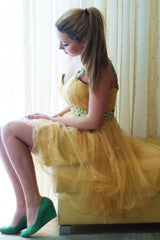 A-line One-shoulder Knee Length Tulle Rhinestone Prom Dress-Ballbella