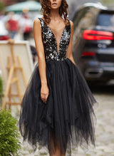 A-Line Sleeveless V-Neck Tulle Sequined Tea-Length Homecoming Dresses With Sequins-Ballbella