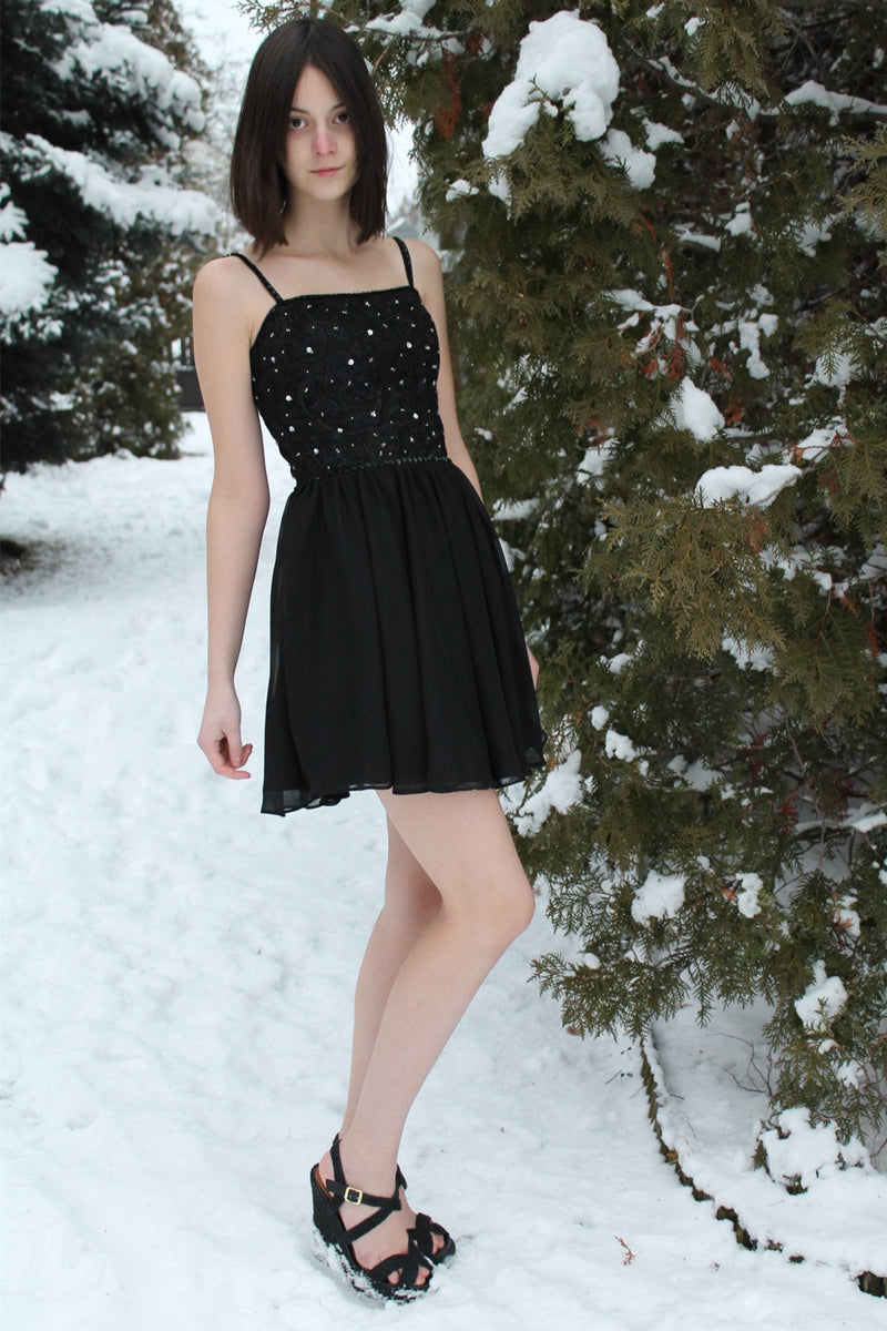 A-Line Spaghetti Strap Knee Length Tulle Rhinestone Homecoming Dress A-Line Spaghetti Strap Knee Length Tulle Rhinestone Homecoming Dress
