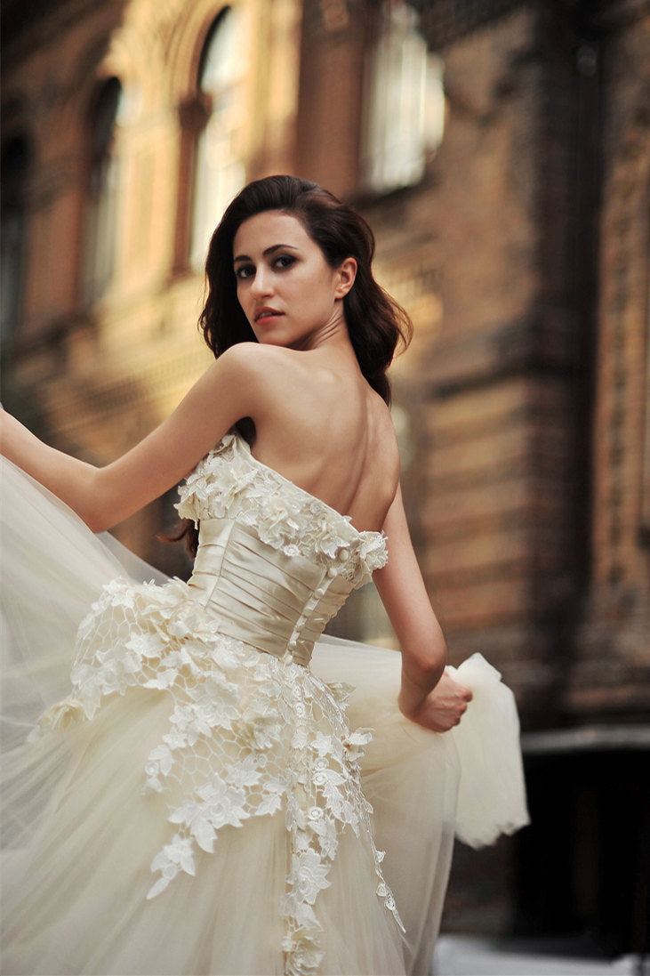 A-line Strapless Floor Length Charmuse Tulle Applique Wedding Dress-Ballbella