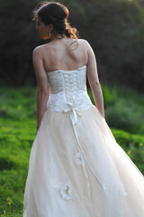 A-line Sweetheart Floor Length Tulle Handmade Flower Beading Wedding Dress-Ballbella