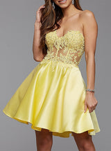 A-Line Sweetheart Sleeveless Short/Mini Lace/Satin Homecoming Dresses-Ballbella