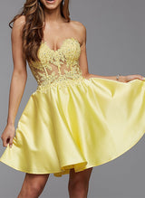 A-Line Sweetheart Sleeveless Short/Mini Lace/Satin Homecoming Dresses-Ballbella