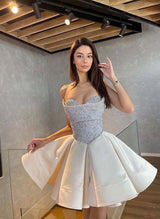 A-Line Sweetheart Sleeveless Short/Mini Satin Homecoming Dresses-Ballbella