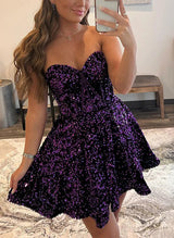 A-Line Sweetheart Sleeveless Short/Mini Sequined Homecoming Dresses-Ballbella