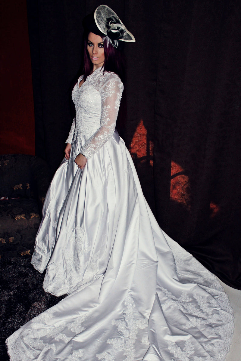 A-line V-neck Floor Length Chapel Charmuse Applique Bow Wedding Dress-Ballbella
