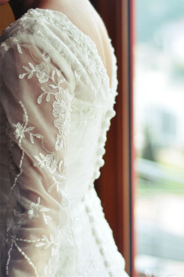 A-line V-neck Floor Length Tulle Applique Lace Wedding Dress – Ballbella
