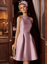 A-Line/Princess Scoop Neck Satin Sleeveless Knee-Length Homecoming Dresses With Pockets-Ballbella