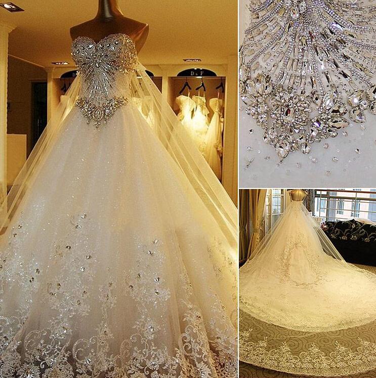 Ballbella custom made this new trendy wedding dresses in high quality at factory price, saving your money and making you shinning at your party.