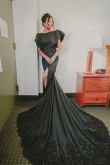 Amazing Jewel Sleeveless Mermaid Slit Wedding Dresses Online With Lace-Ballbella
