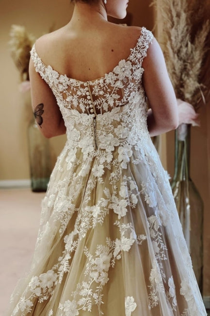 Amazing Long A-line Lace Wedding Dresses With Train-Ballbella
