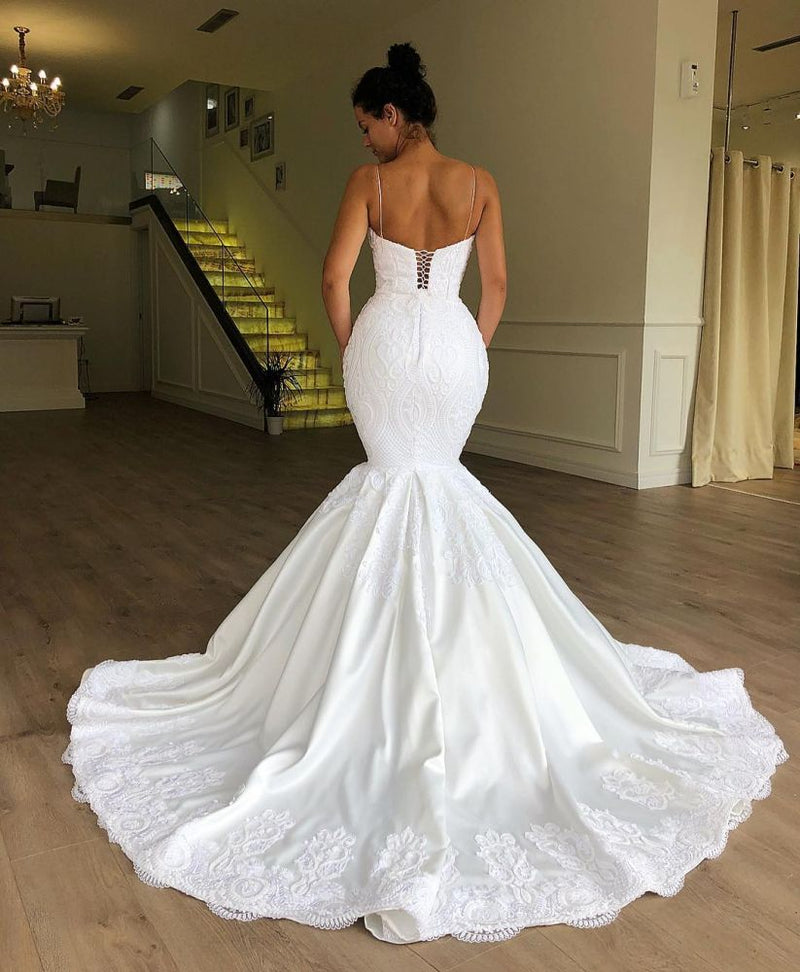 Ballbella has a great collection of lace wedding dresses at an affordable price. Welcome to buy high quality from us. Extra coupons to save a heap.