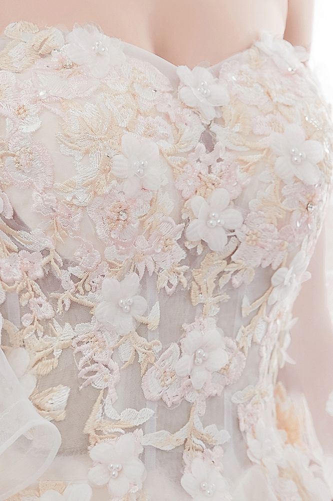 Ball Gown Off the shoulder Floor Length Appliques Tulle Wedding Dresses-Ballbella