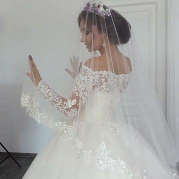 Ball Gown Strapless Portrait Floor Length Tulle Crochet Flower Wedding Dress-Ballbella