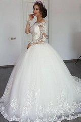 Ball Gown Strapless Portrait Floor Length Tulle Crochet Flower Wedding Dress-Ballbella