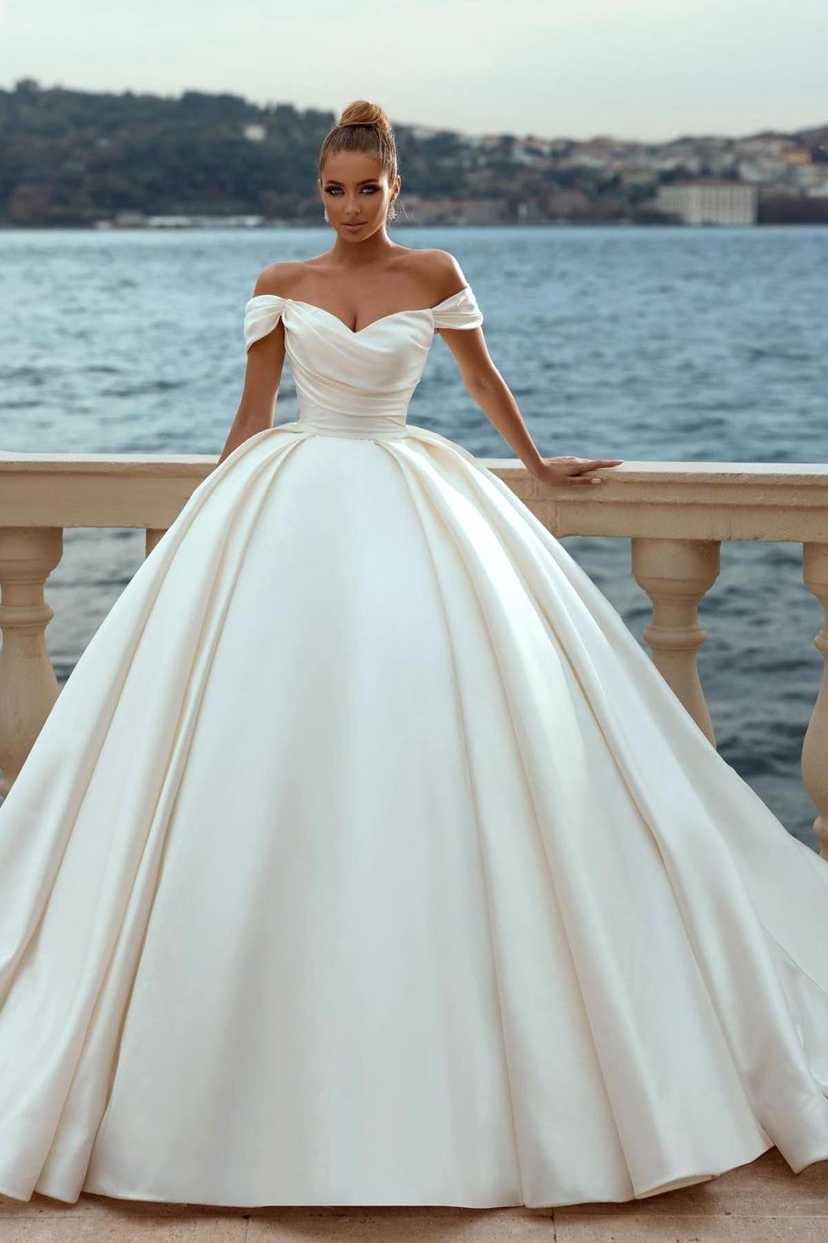 Off Shoulder Ball Gown Wedding Dress / 