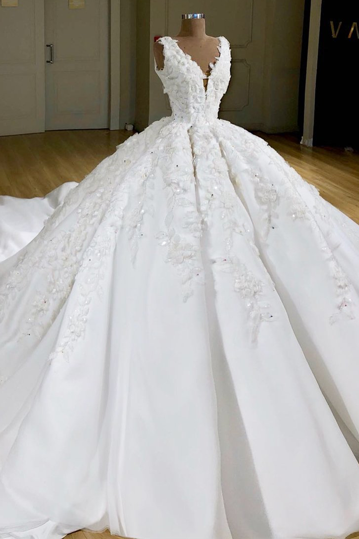 Ball Gown V-neck Wide Strap Short Train Tulle Applique Wedding Dress-Ballbella