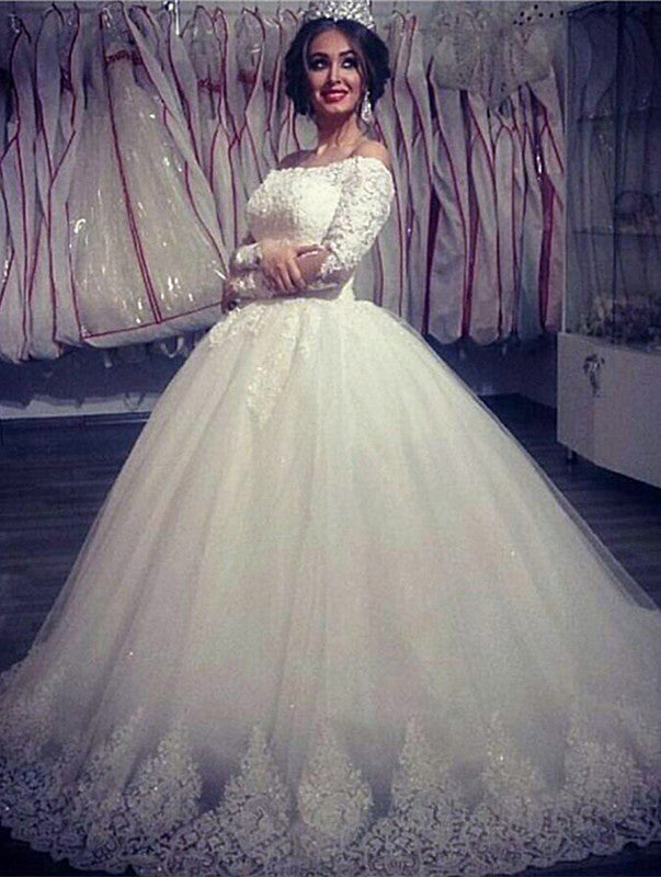 Ballbella custom made this wedding dress for princess, lace wedding gown in high quality at factory price, we sell dresses online all ove the world. Also, extra discount are offered to our customs. We will try our best to satisfy everyoneone and make