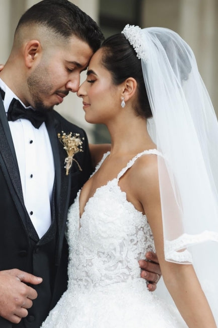 Ballbella Modern White Wedding Gowns With Lace V-neck Sleeveless-Ballbella