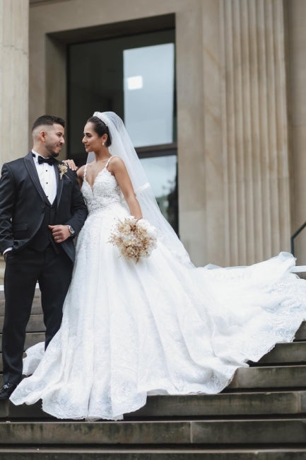 Ballbella Modern White Wedding Gowns With Lace V-neck Sleeveless-Ballbella