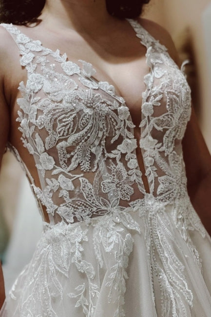 Ballbella Sparkly Chic Wedding Gowns With Lace V-neck-Ballbella