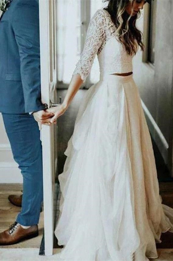 Wanna get a perfect dress for your big day? Check out this lace beach wedding dress at ballbella, 1000+ option, fast delivery worldwide.