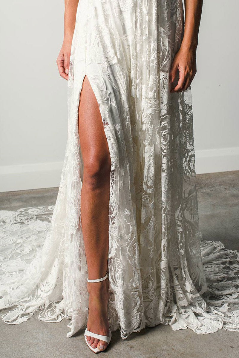 Beach Wedding Dress With Chapel Train White Chic V-Neck Sleeveless Sexy Backless Lace Split Long Bridal Gowns-Ballbella