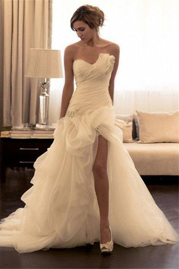 Beading Organza Sweep Train Sweetheart Sleeveless Ball Gown Wedding Dresses-Ballbella