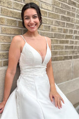 Beautiful V-Neck Spaghetti-Straps A-Line Wedding Dresses Satin Open Back With Appliques Lace Buttons-Ballbella
