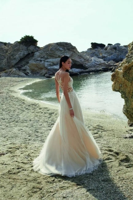 Boho Long A-line Tulle Sleeveless Wedding Dresses With Lace-Ballbella