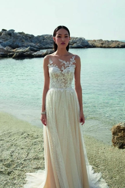 Boho Long A-line Tulle Sleeveless Wedding Dresses With Lace-Ballbella