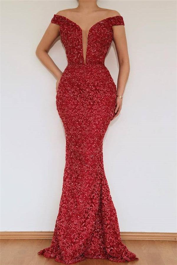 Ballbella offers all kinds of cheap Detachable evening dresses online,  sort by color,  neckline or fabric. Discover more styles Burgundy Mermaid Off-the-Shoulder Lace Appliques Prom Dress With Detachable Skirt that will match you preferctly now.