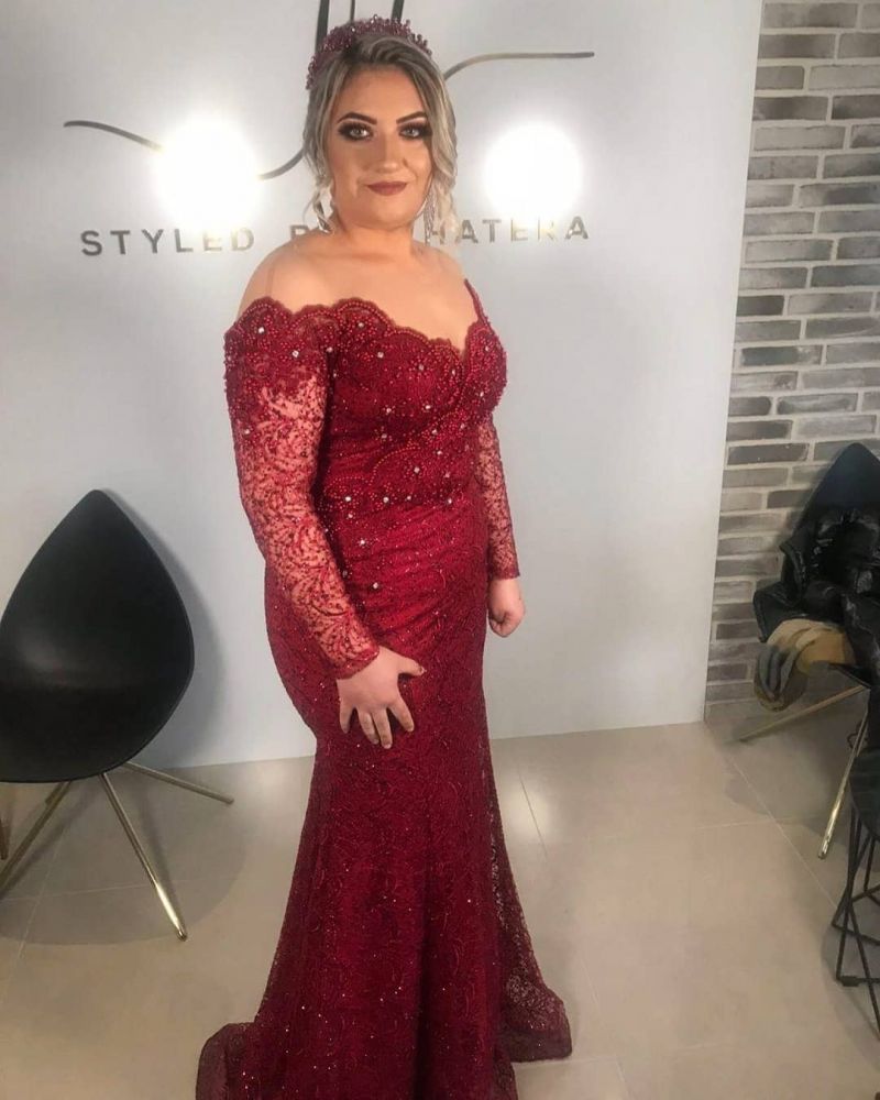 Ballbella offers Burgundy Off-the-shoulder Mermaid Mother of the bride Dresses On Sale at an affordable price from Lace to Mermaid Floor-length skirts. Shop for gorgeous Long Sleevess Prom Dresses, Evening Dresses, Mother dress collections for your big day.