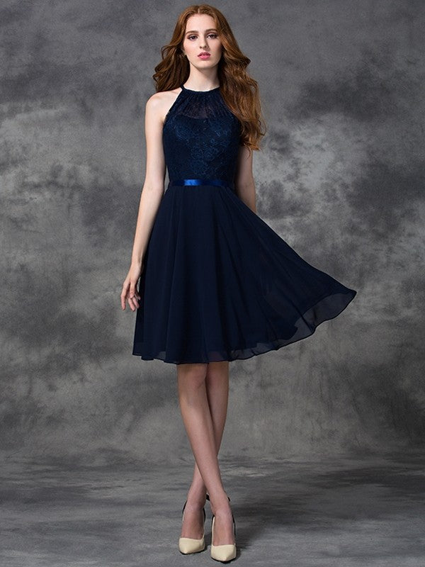 Charming Halter Lace Sleeveless Short Chiffon Bridesmaid Dresses-Ballbella