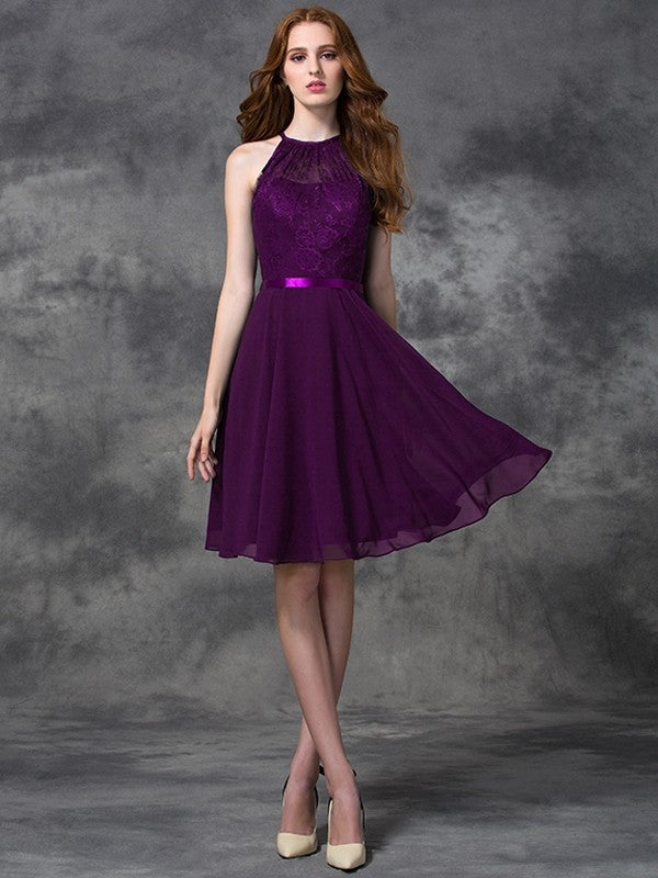 Charming Halter Lace Sleeveless Short Chiffon Bridesmaid Dresses-Ballbella