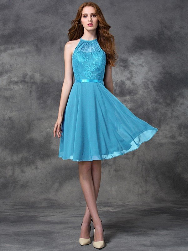 Charming Halter Lace Sleeveless Short Chiffon Bridesmaid Dresses-Ballbella