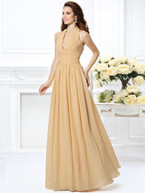 Charming Halter Pleats Sleeveless Long Chiffon Bridesmaid Dresses-Ballbella