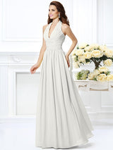 Charming Halter Pleats Sleeveless Long Chiffon Bridesmaid Dresses-Ballbella