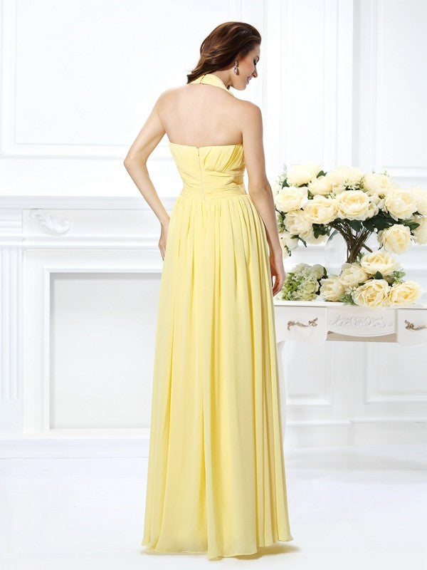 Charming Halter Pleats Sleeveless Long Chiffon Bridesmaid Dresses-Ballbella
