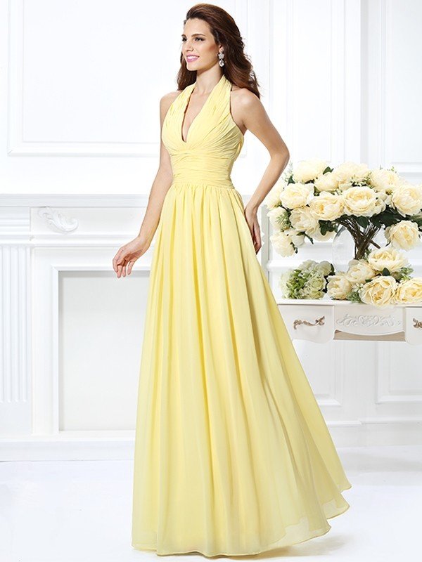 Charming Halter Pleats Sleeveless Long Chiffon Bridesmaid Dresses-Ballbella