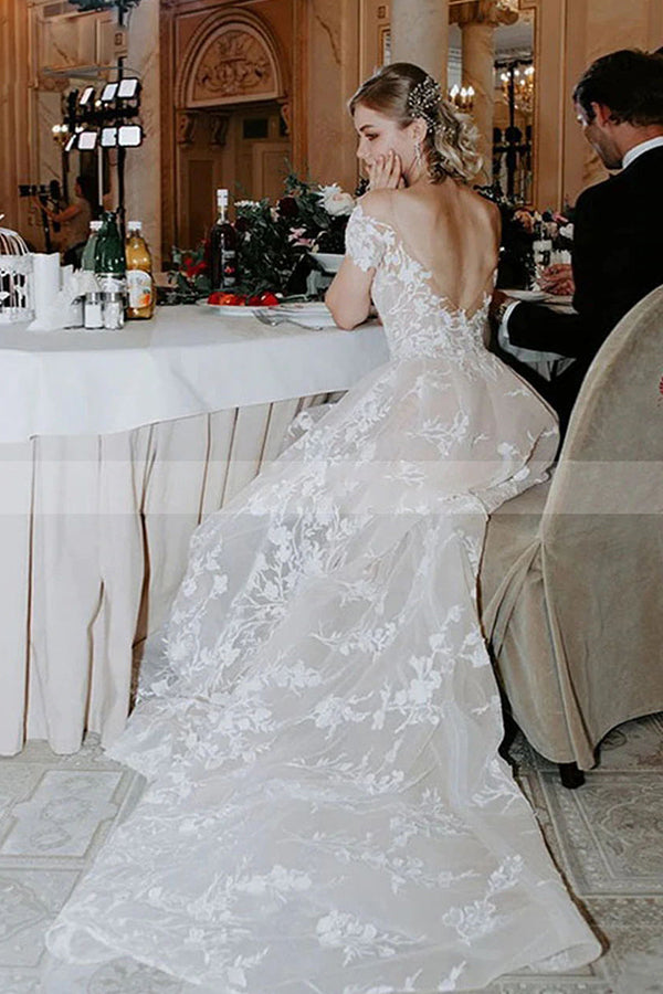 Looking for a dress in Lace, A-line style, and Amazing Lace work? We meet all your need with this Classic Charming Off-the-ShoulderFloral Lace Bridal Gown Princess White Aline Wedding Dress.