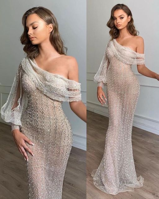 Ballbella offers Charming One Shoulder Chic Slim Floor Length Prom Party Gowns at a good price from Same as Picture, Gold, Champagne, Bright silk to Column Floor-length hem. Gorgeous yet affordable Long Sleevess Prom Dresses, Evening Dresses.