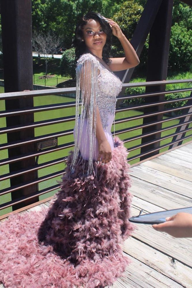 Ballbella offers Charming Sleeveless Mermaid Prom Party GownsGlitter Feather Sweep Train at a good price from Elastic Silk-like Satin to Mermaid Floor-length hem. Gorgeous yet affordable Sleeveless Prom Dresses, Evening Dresses.