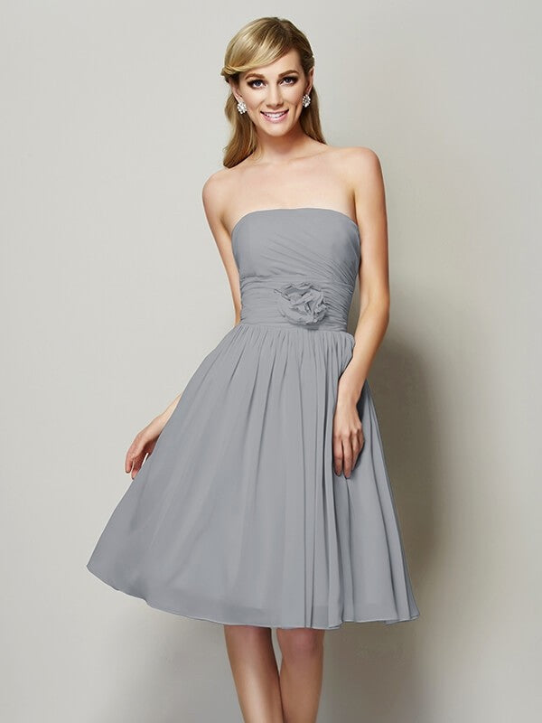 Charming Strapless Sleeveless Hand-Made Flower Short Chiffon Bridesmaid Dresses-Ballbella