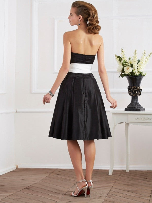 Charming Strapless Sleeveless Sash/Ribbon/Belt Short Satin Bridesmaid Dresses-Ballbella