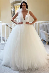 Charming V-Neck Tulle Ball Gown Wedding Dress Straps Sleeveless Open Back With Bowknot-Ballbella